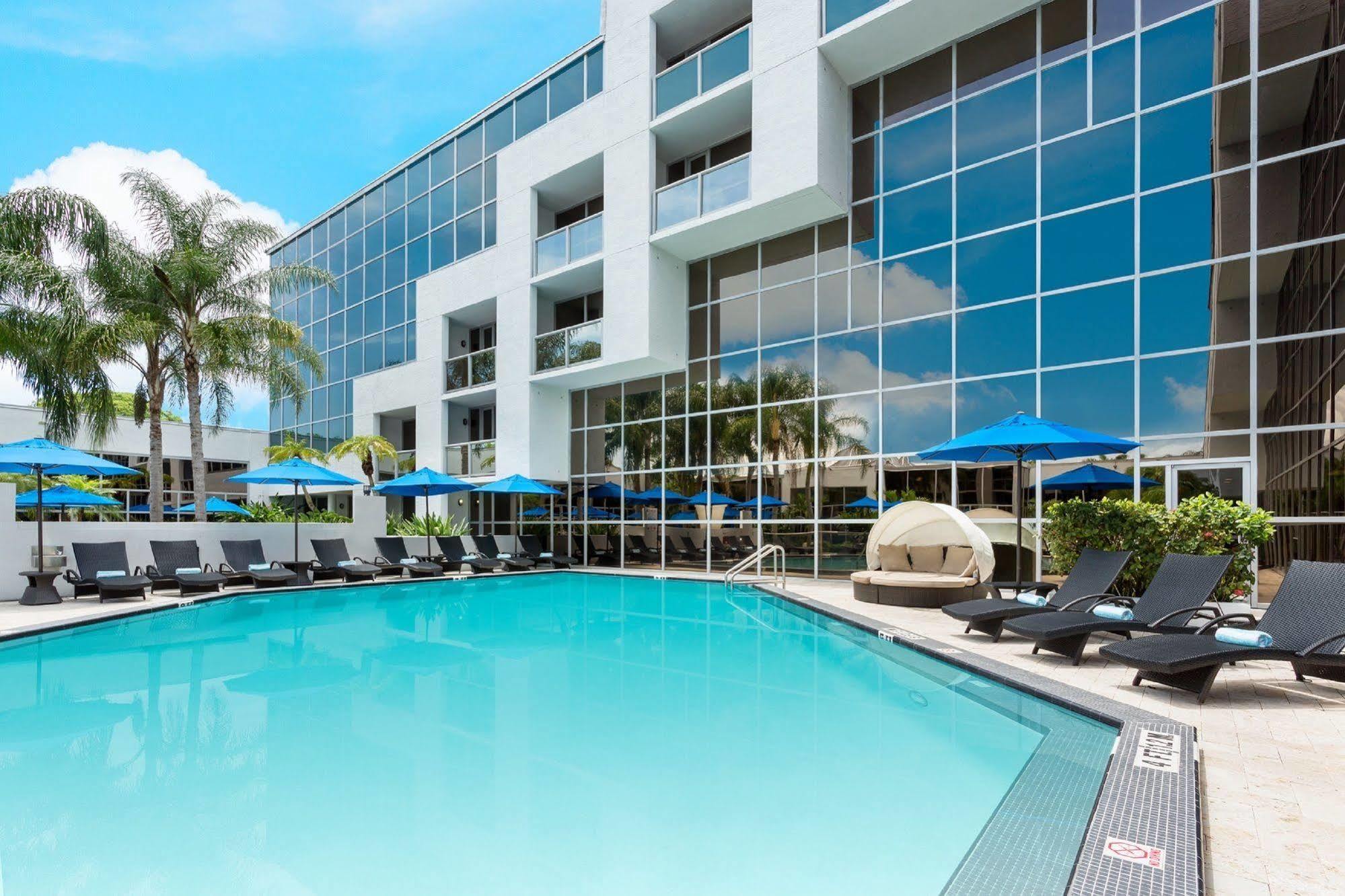 Hotel Sawgrass Grand And Sports Complex Sunrise