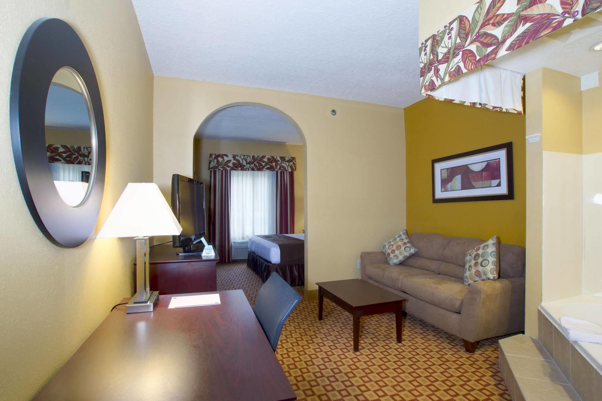 Western & Hotel Bradenton