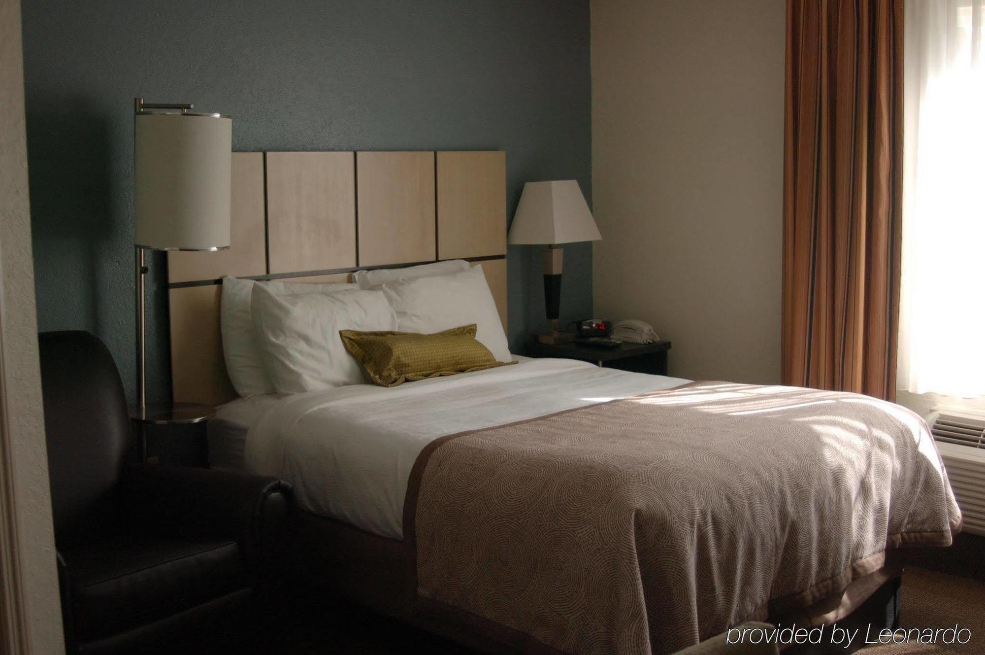 Sonesta Simply Hotel