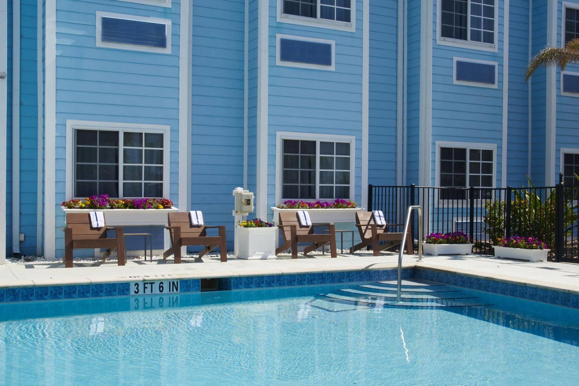 Microtel & By Wyndham Punta Gorda Hotel 3*