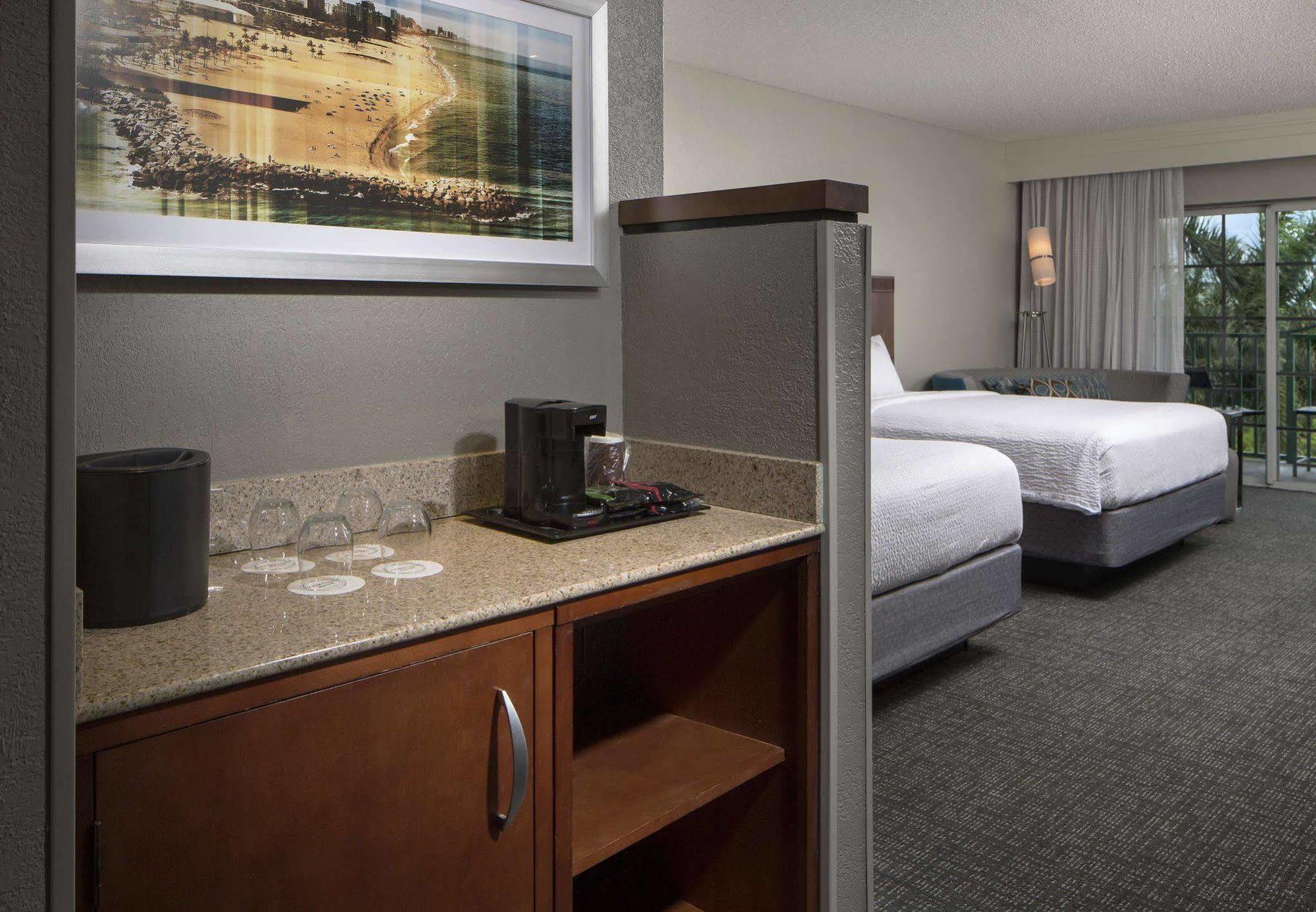 Courtyard By Marriott Lauderdale Airport & Cruise Port 3*