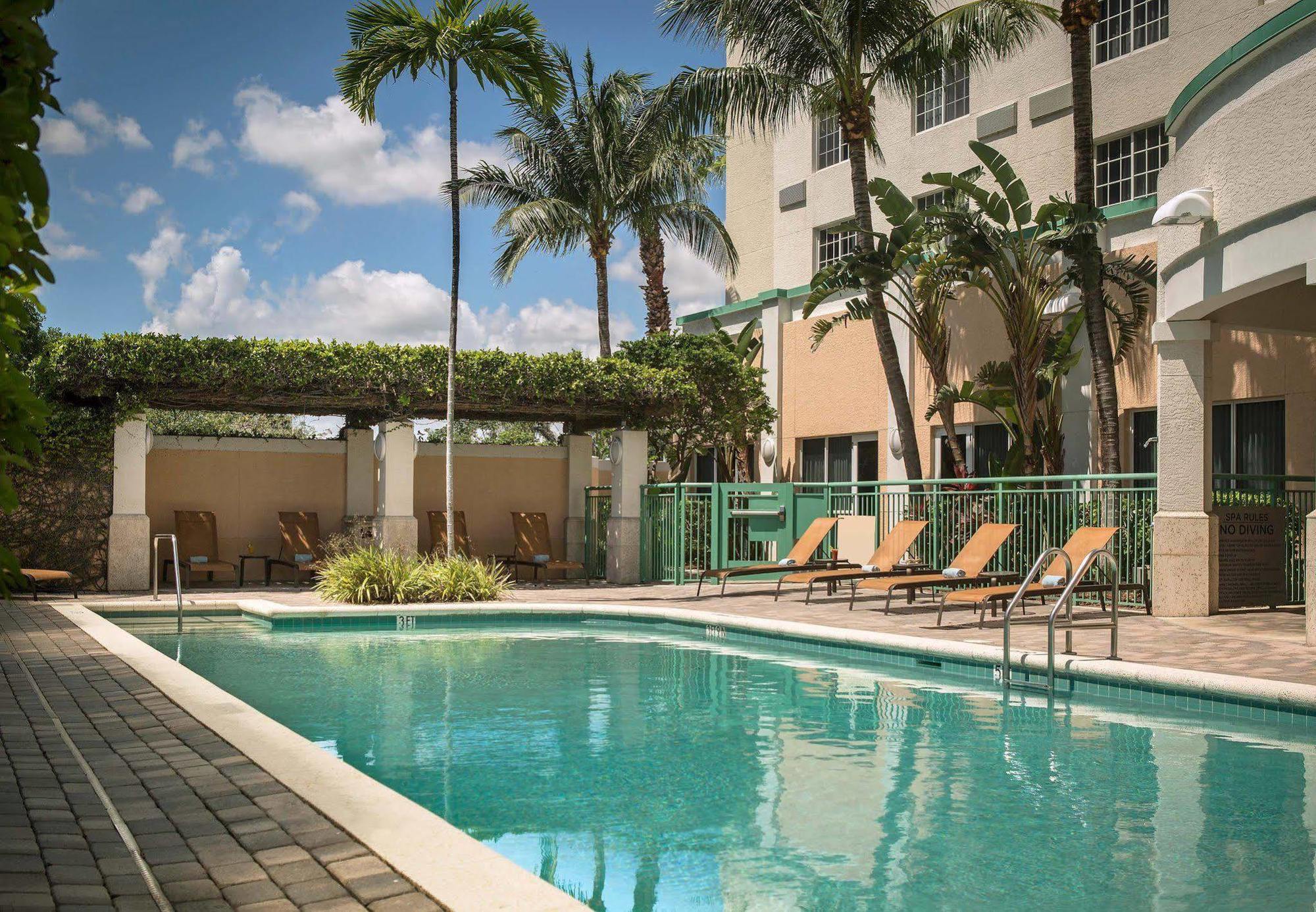 Hotel Courtyard By Marriott Lauderdale Airport & Cruise Port 3*