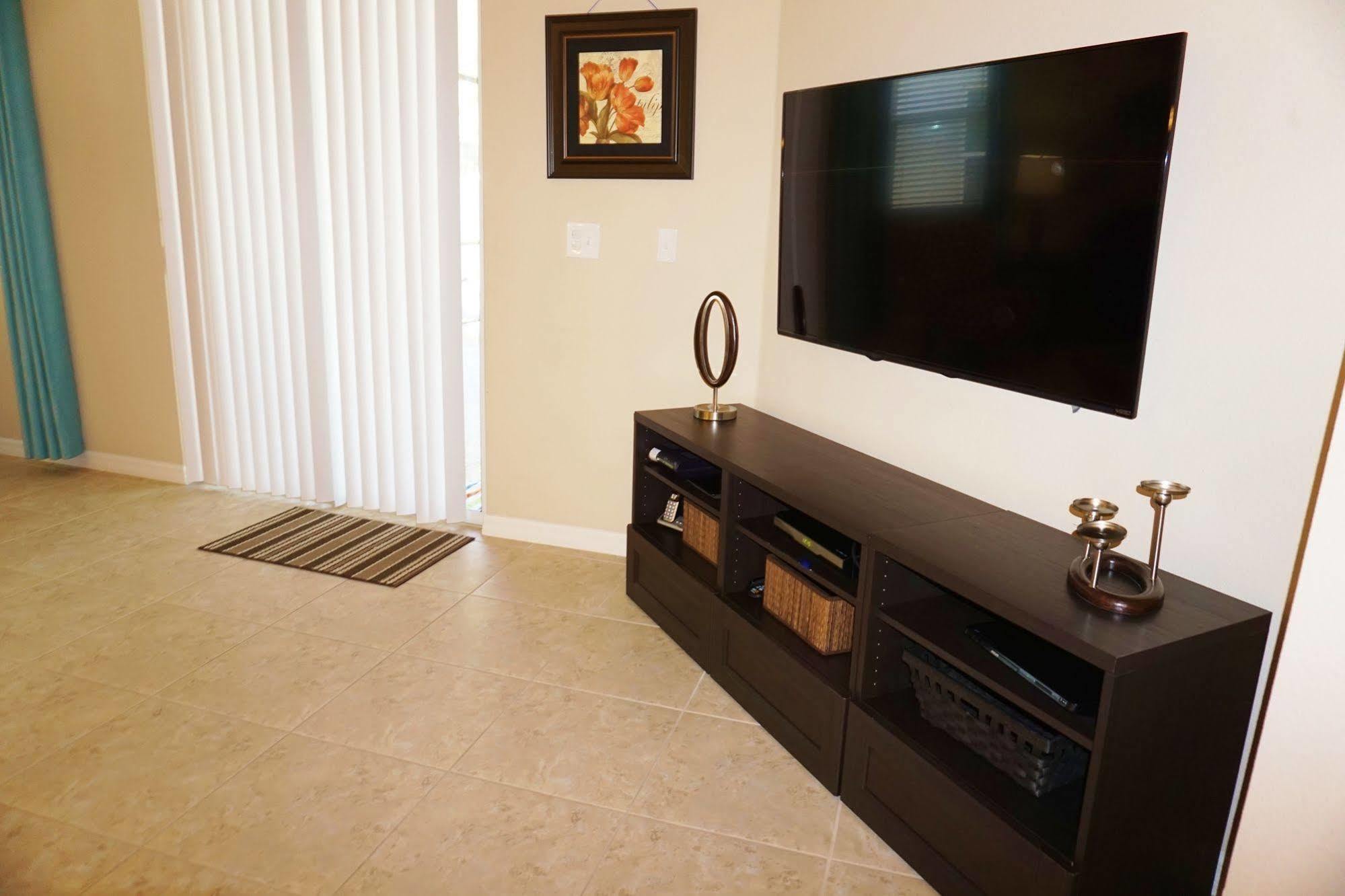 Crystal Cove By Cozykey Vacation Hotel Celebration