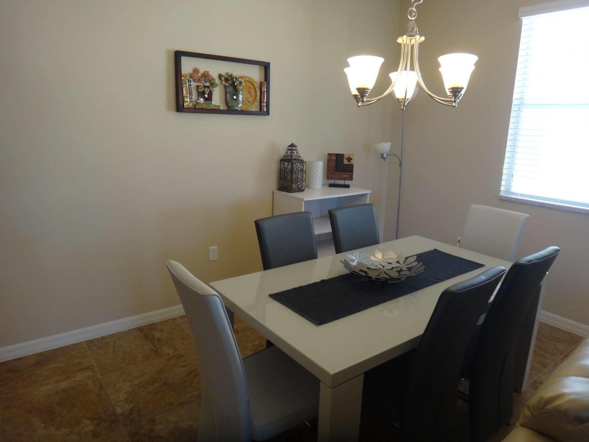Crystal Cove By Cozykey Vacation Hotel Celebration