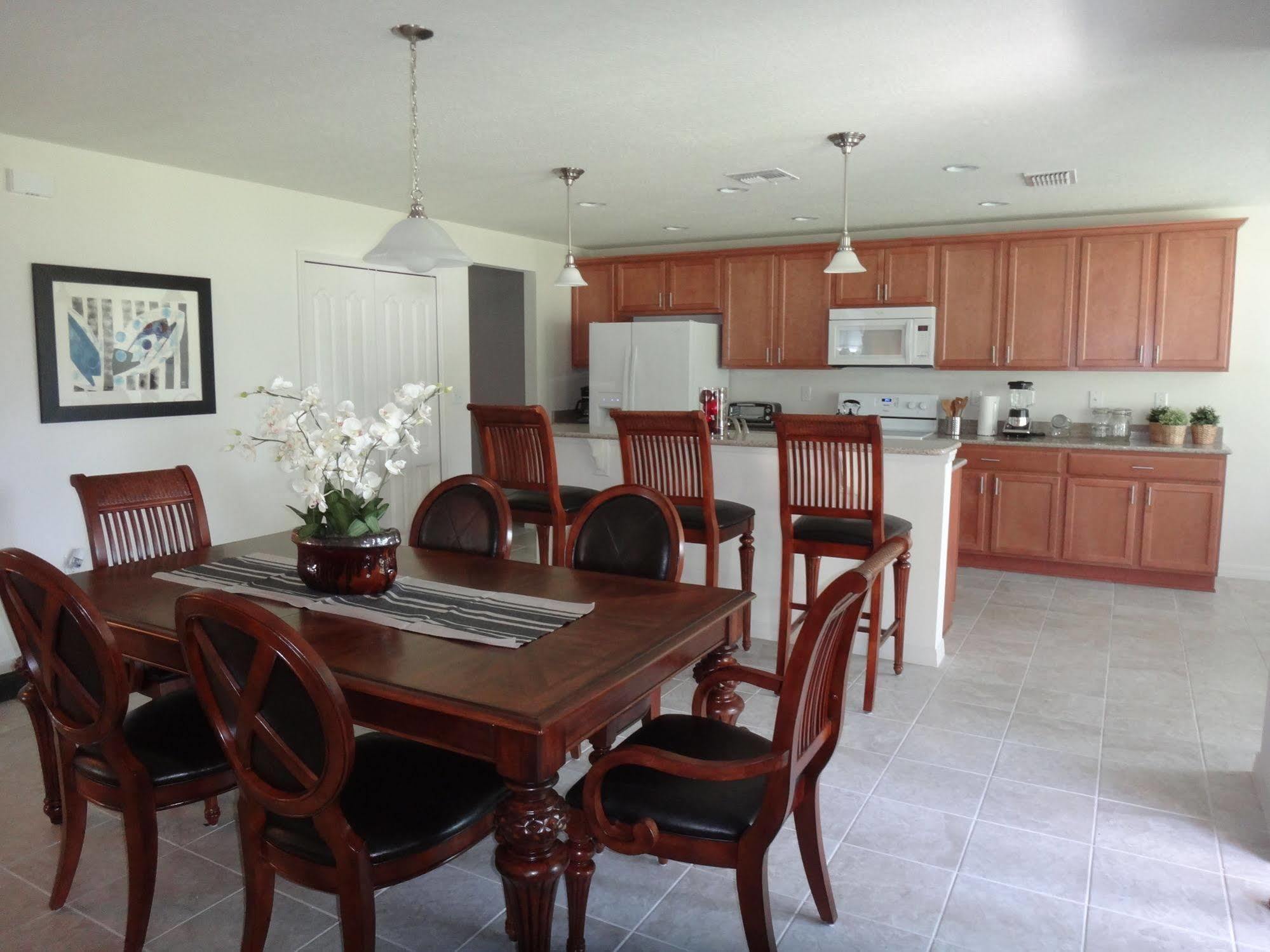 Hotel Crystal Cove By Cozykey Vacation Celebration