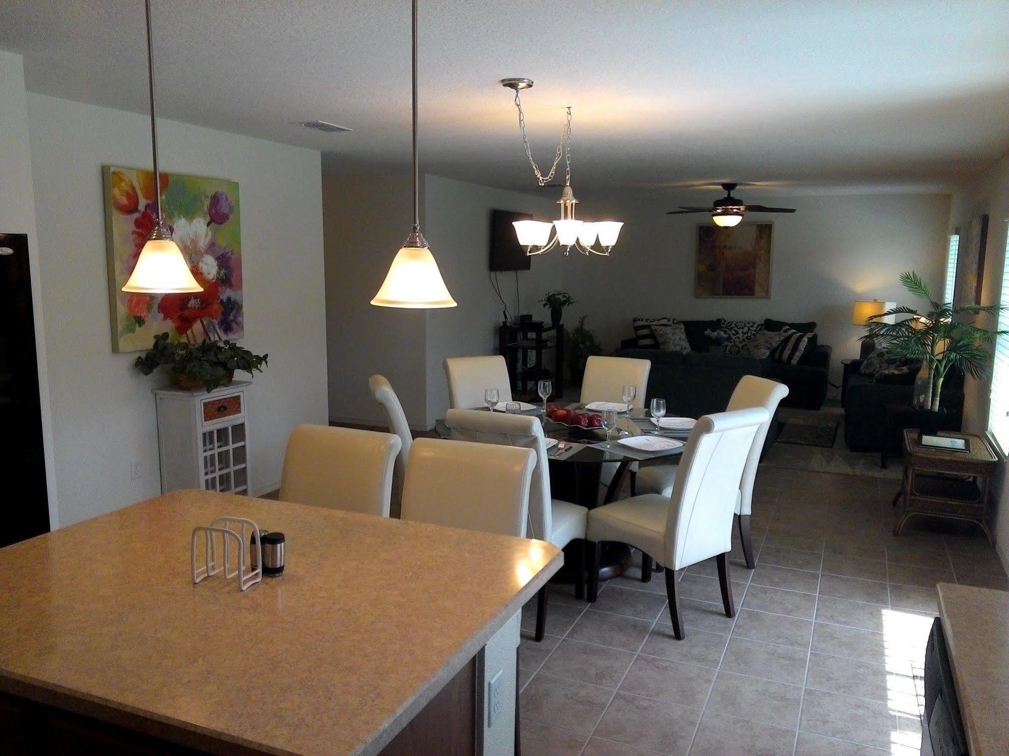 Hotel Crystal Cove By Cozykey Vacation Celebration
