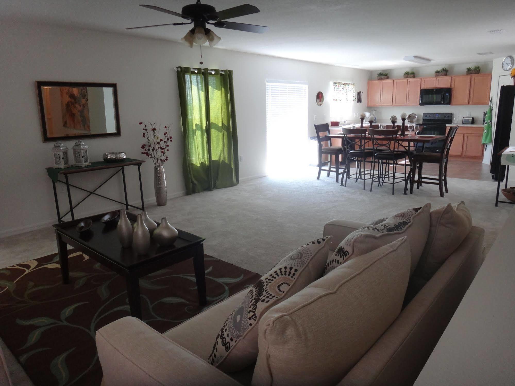 Crystal Cove By Cozykey Vacation Hotel Celebration
