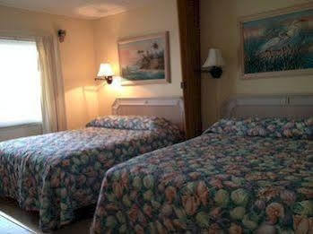 Coconuts Hotel 3*