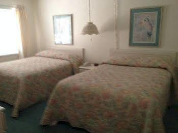 Coconuts Hotel Anna Maria