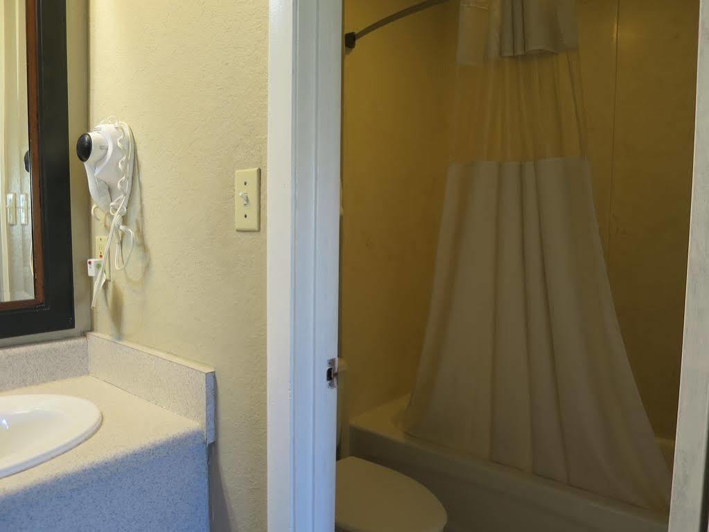 Executive - Panama Motel