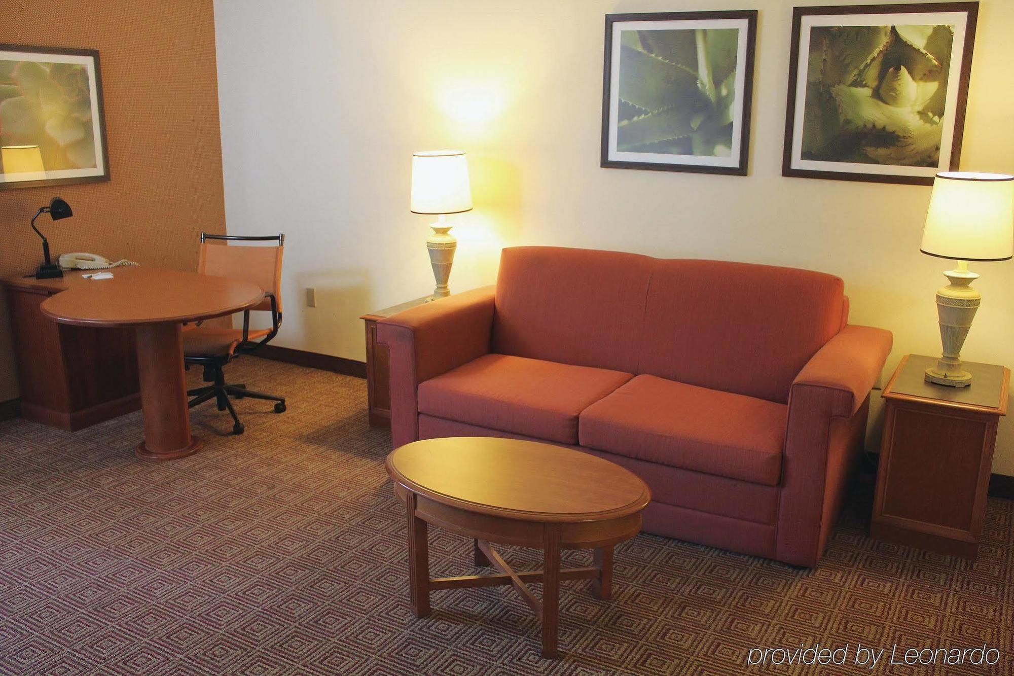 La Quinta & By Wyndham Sawgrass 3*