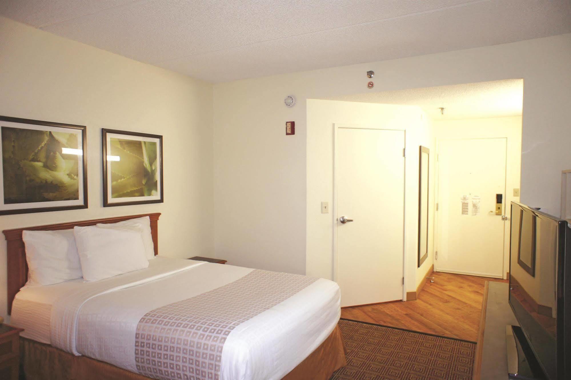 La Quinta & By Wyndham Mandarin Jacksonville