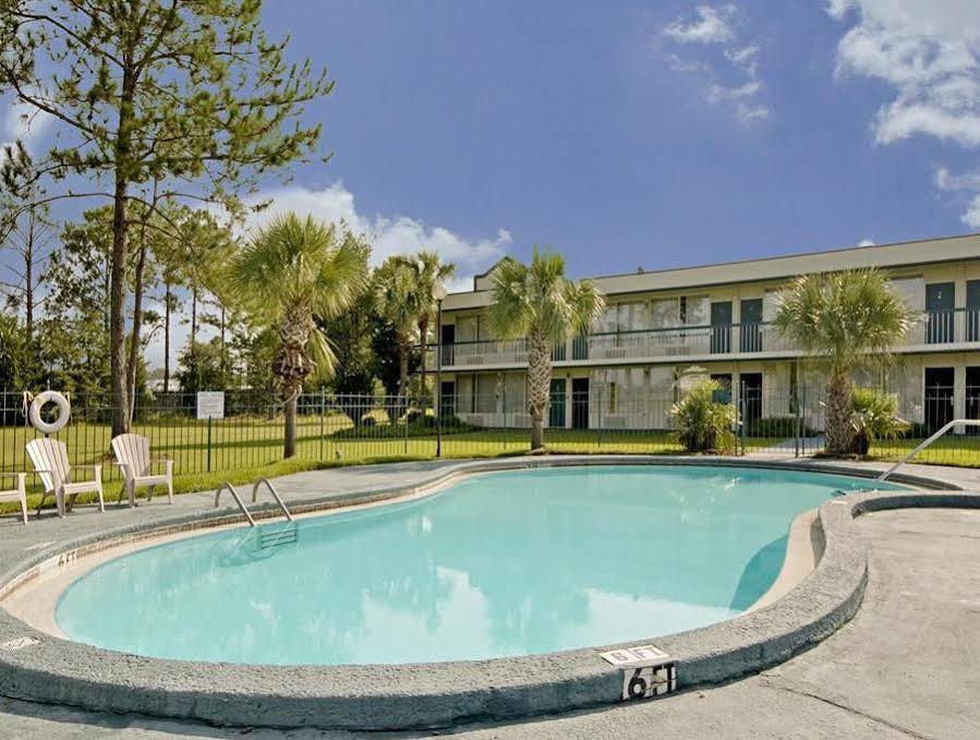 6 Marianna, Fl 2* Marianna