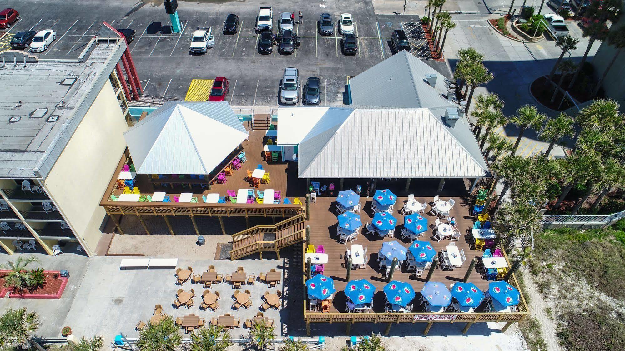 Ramada By Wyndham Panama / Beachfront