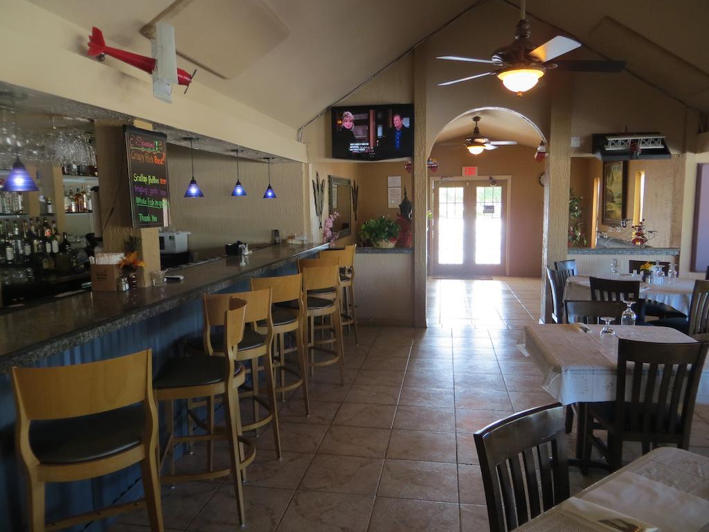 Motel Camelot Waterfront 3*
