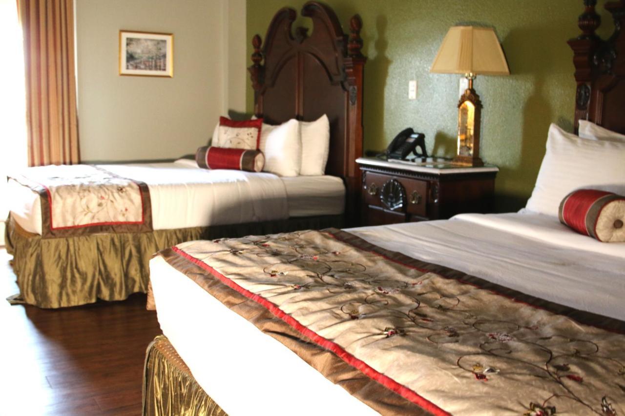 Inn New World Downtown Pensacola