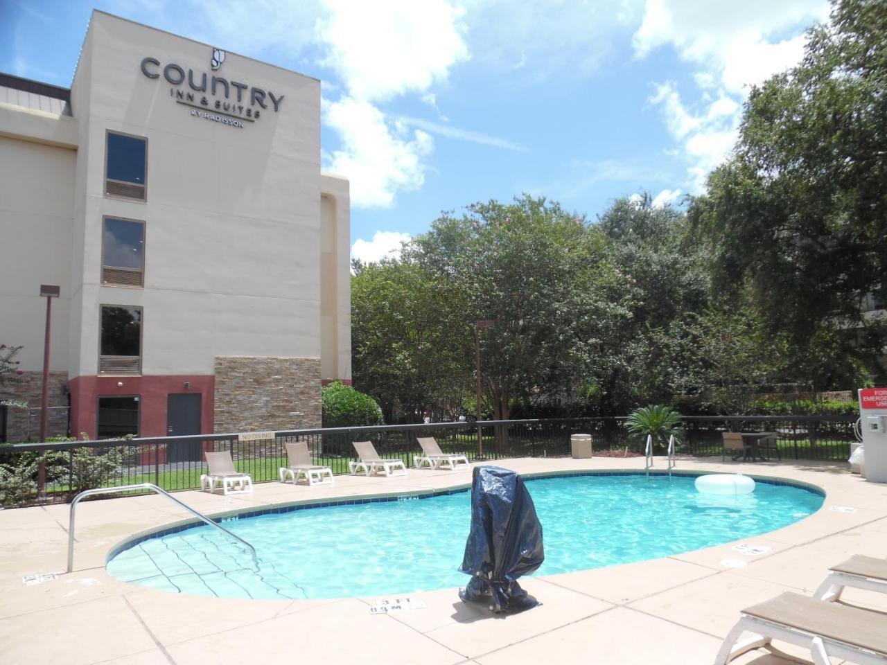 Hotel Country & By Radisson, I-95 South, Fl