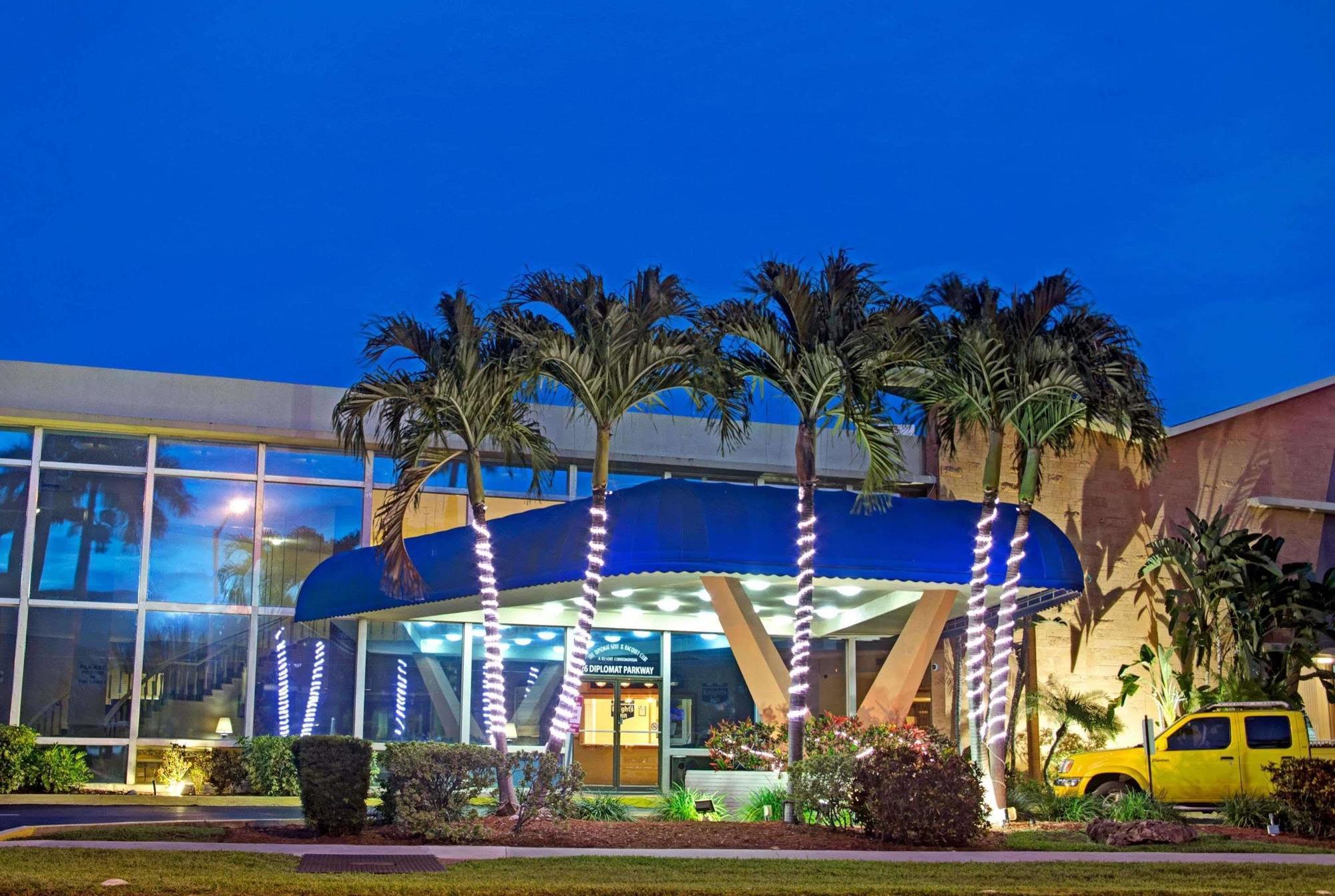 Knights Hallandale 2*
