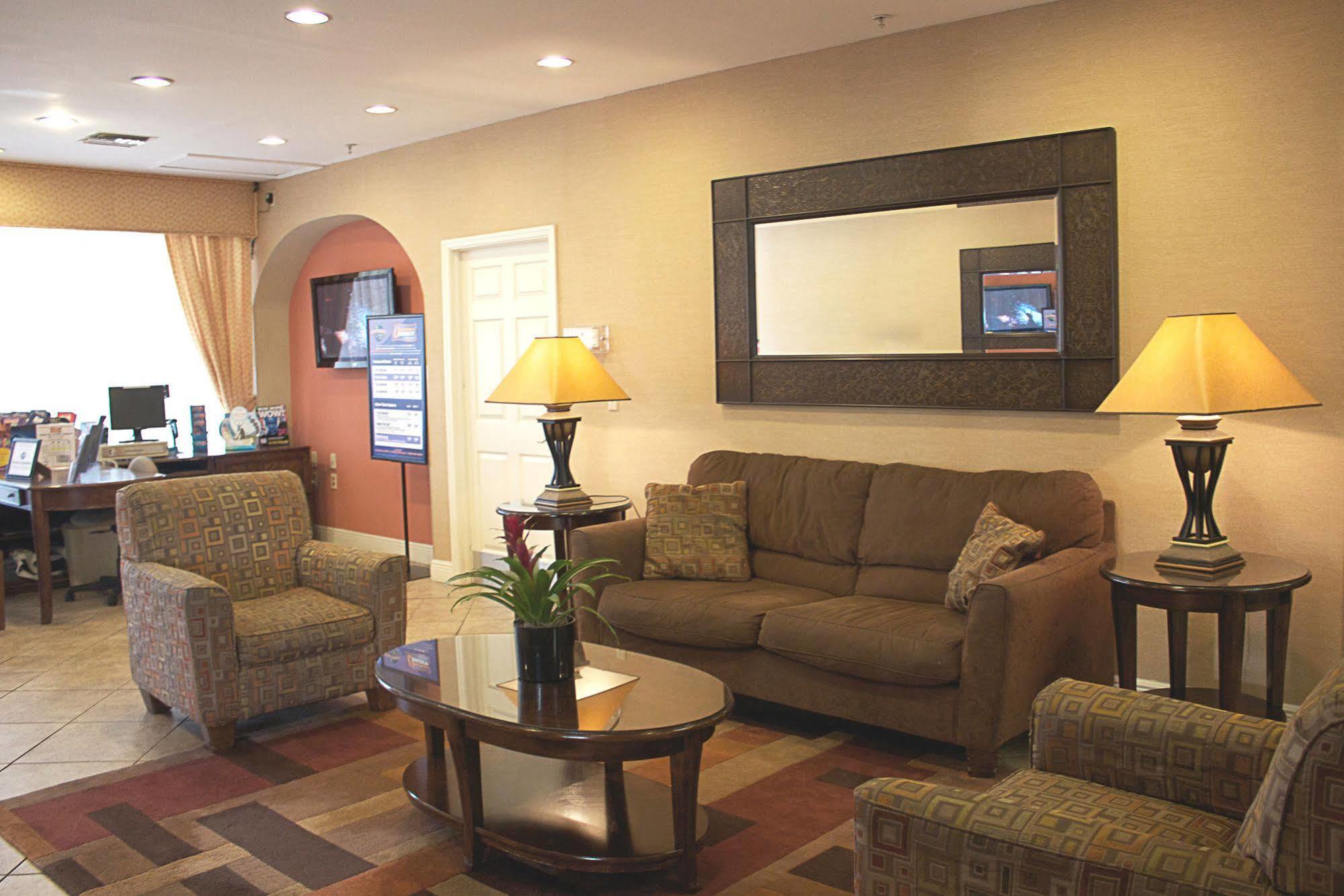 Enclave Suites, A Staysky & Near Universal Hotel