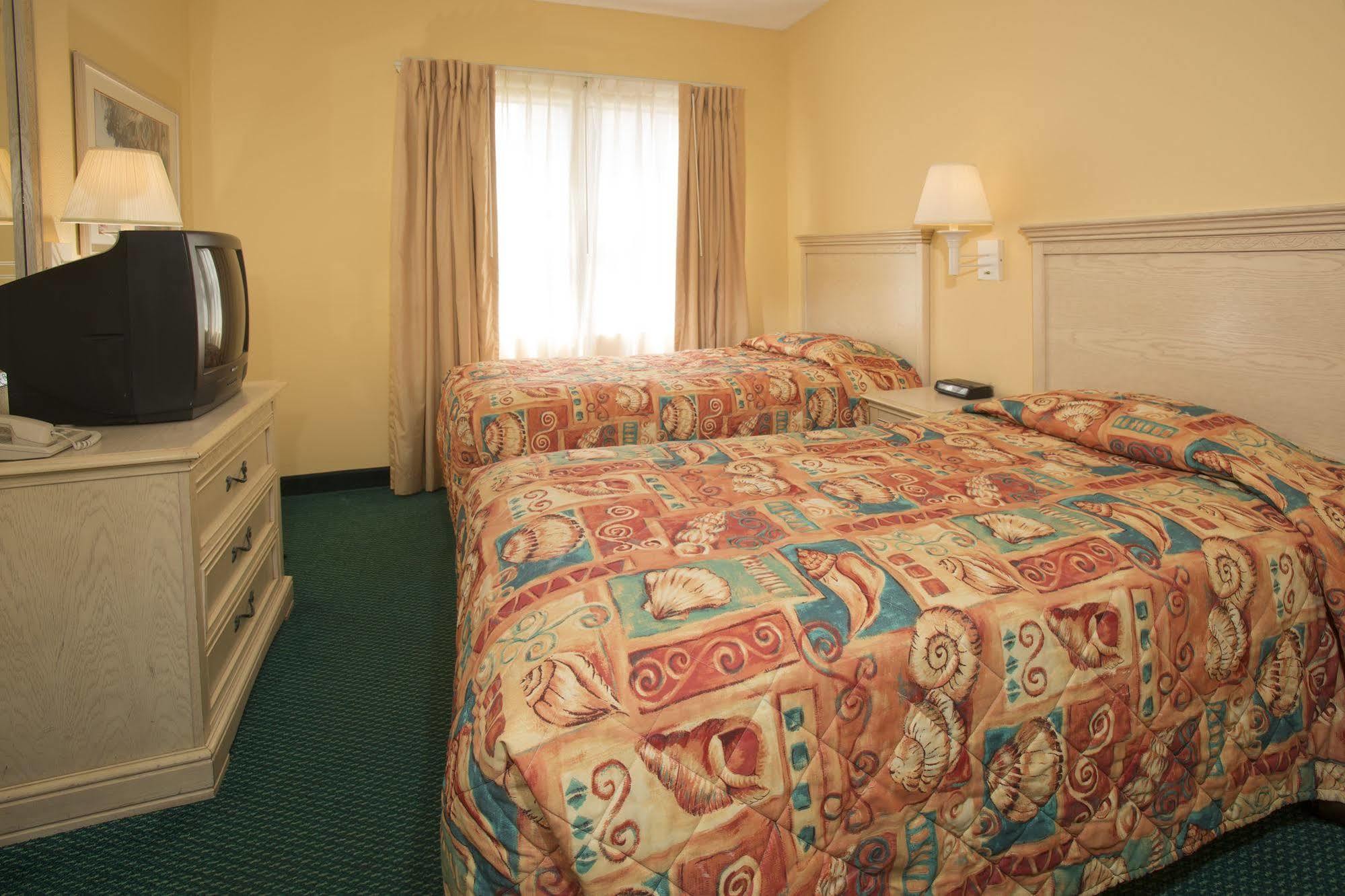 Enclave Suites, A Staysky & Near Universal