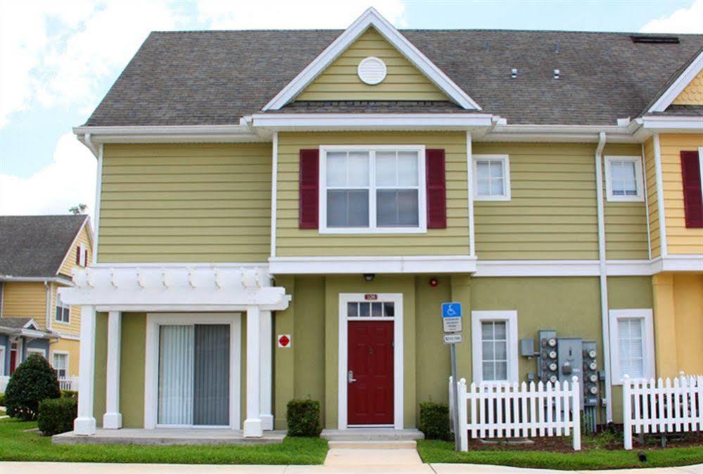 The At Seven Dwarfs Apartment Kissimmee
