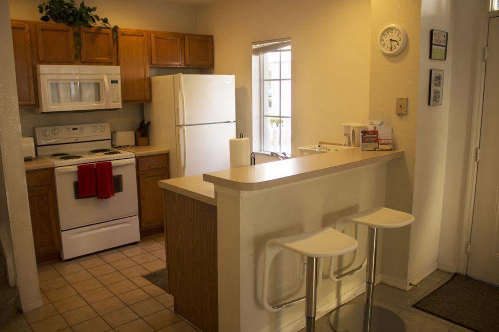 The At Seven Dwarfs Apartment *