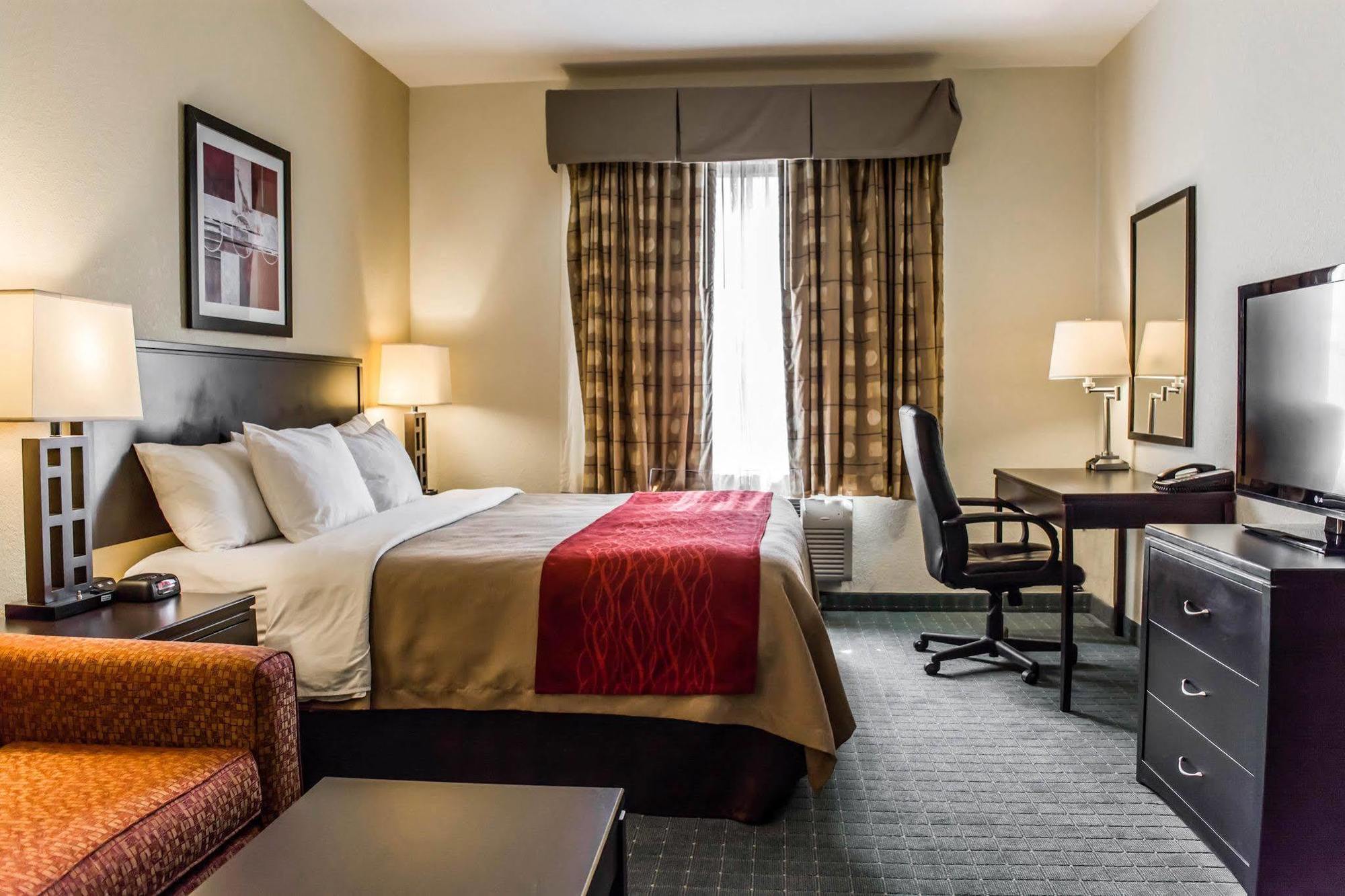 Comfort & Northeast - Gateway Hotel 3*
