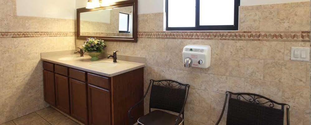 Road Runner Travel - Caravan Park Fort Pierce