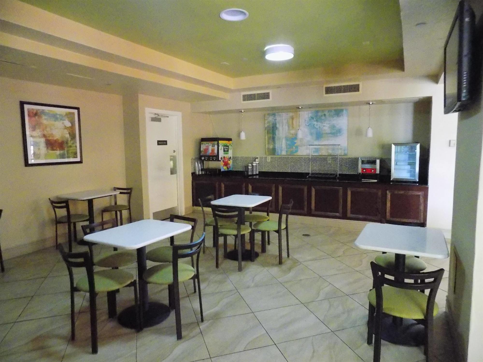 Hotel Western Deerfield & Deerfield Beach