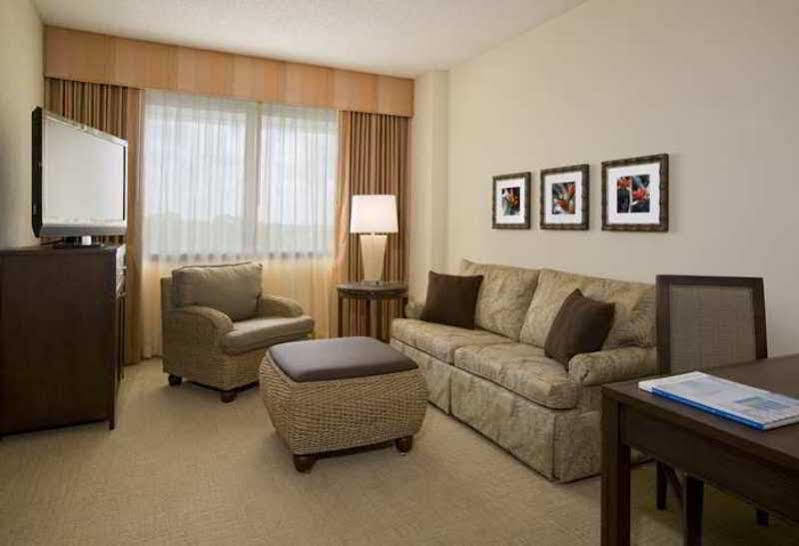 Hotel Embassy By Hilton Palm Gardens Pga Boulevard Palm Beach Gardens
