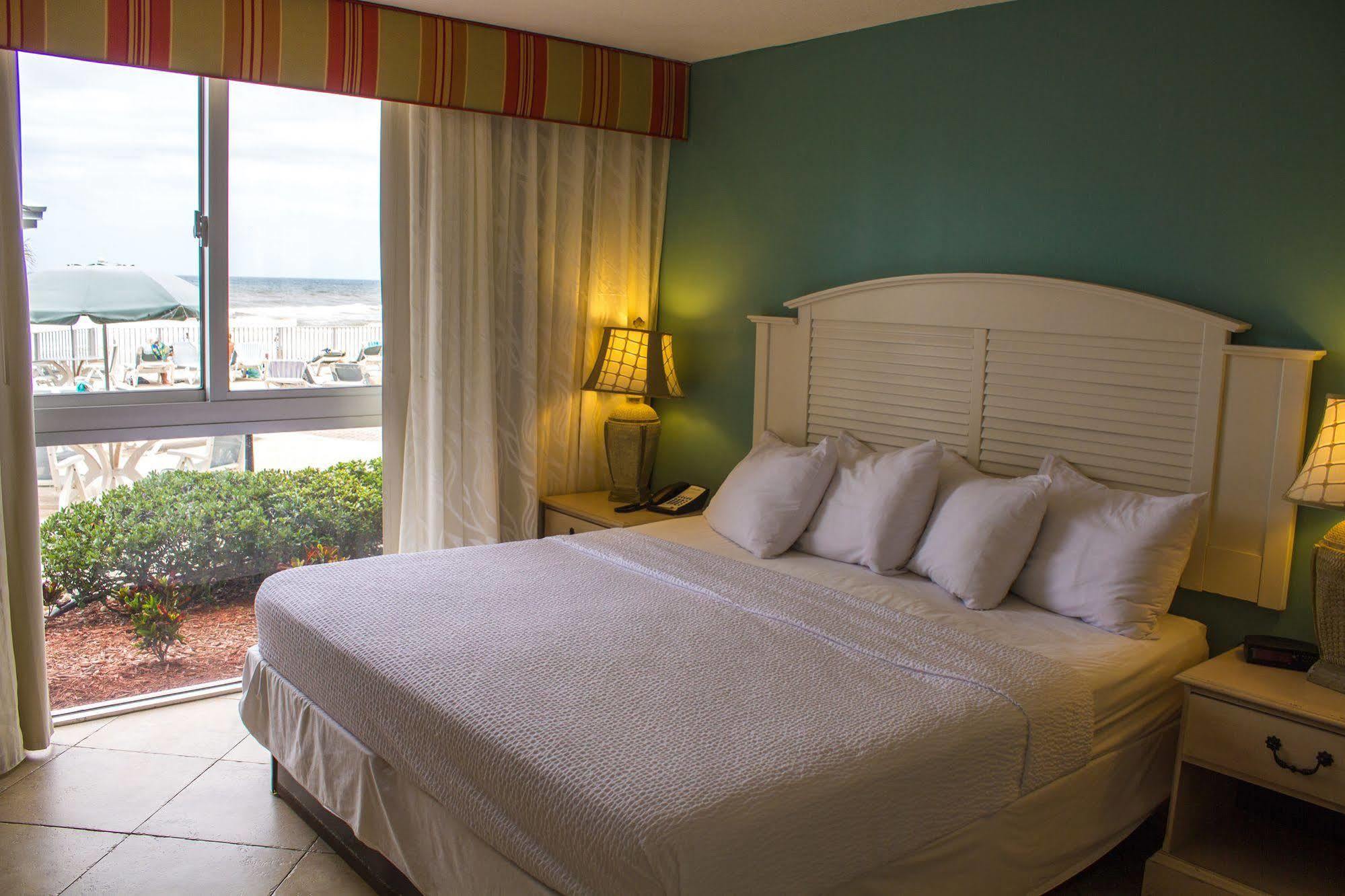 Grand Seas By Exploria Resort 3*