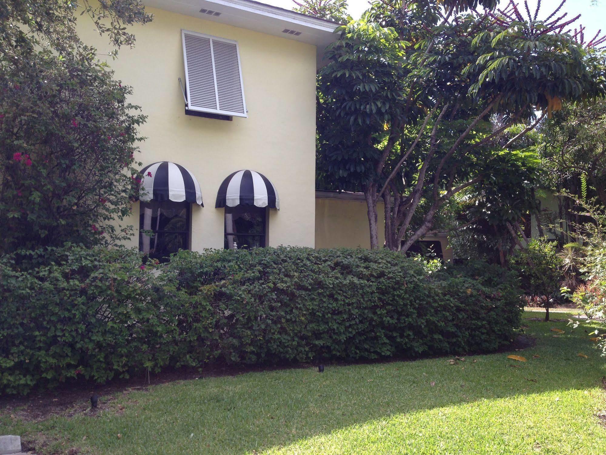 Mango 3* Lake Worth Beach