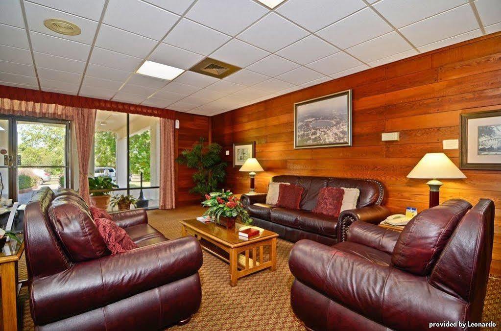 Hotel Western Crossroads 3*