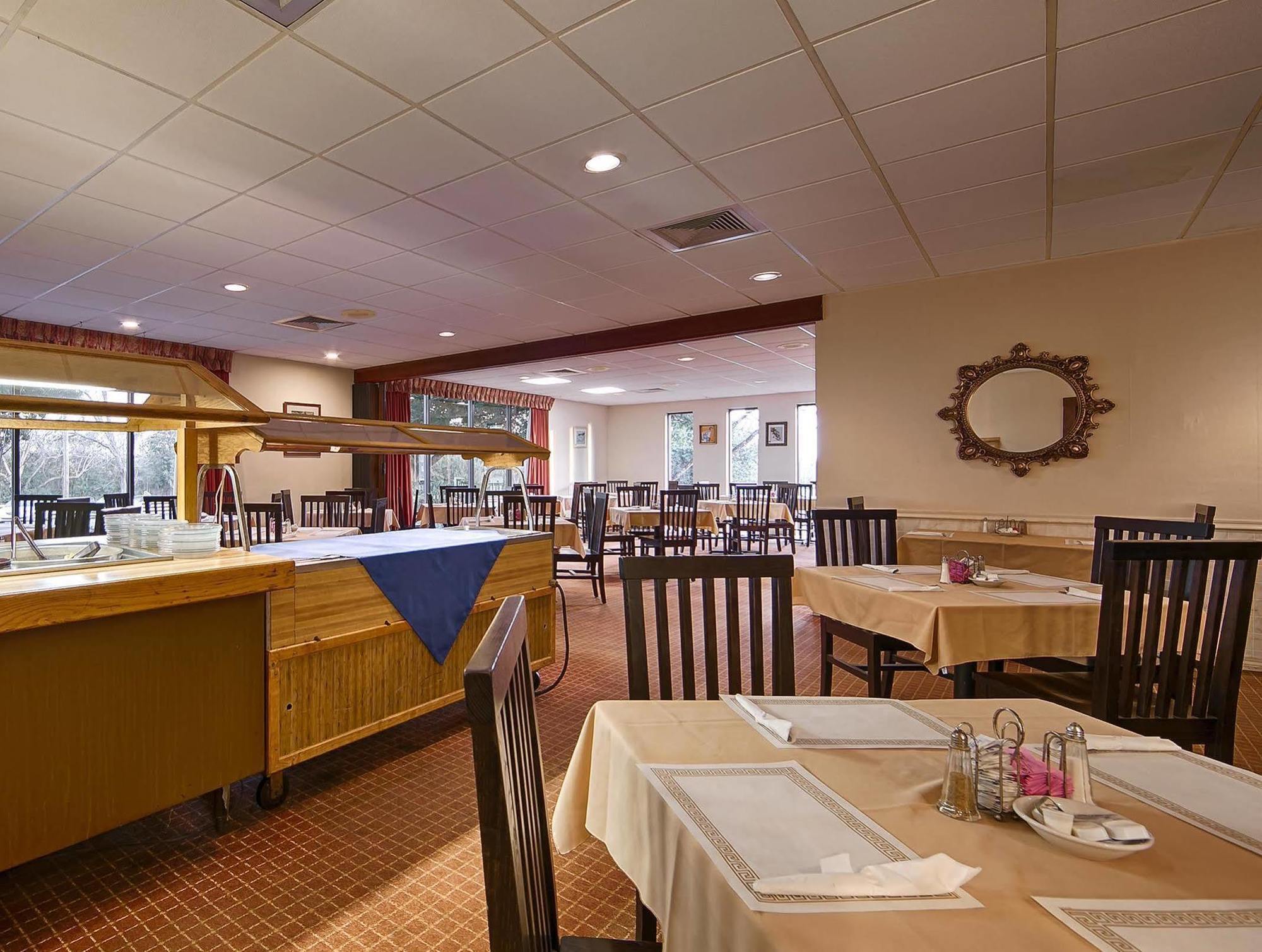 Western Crossroads Hotel DeFuniak Springs
