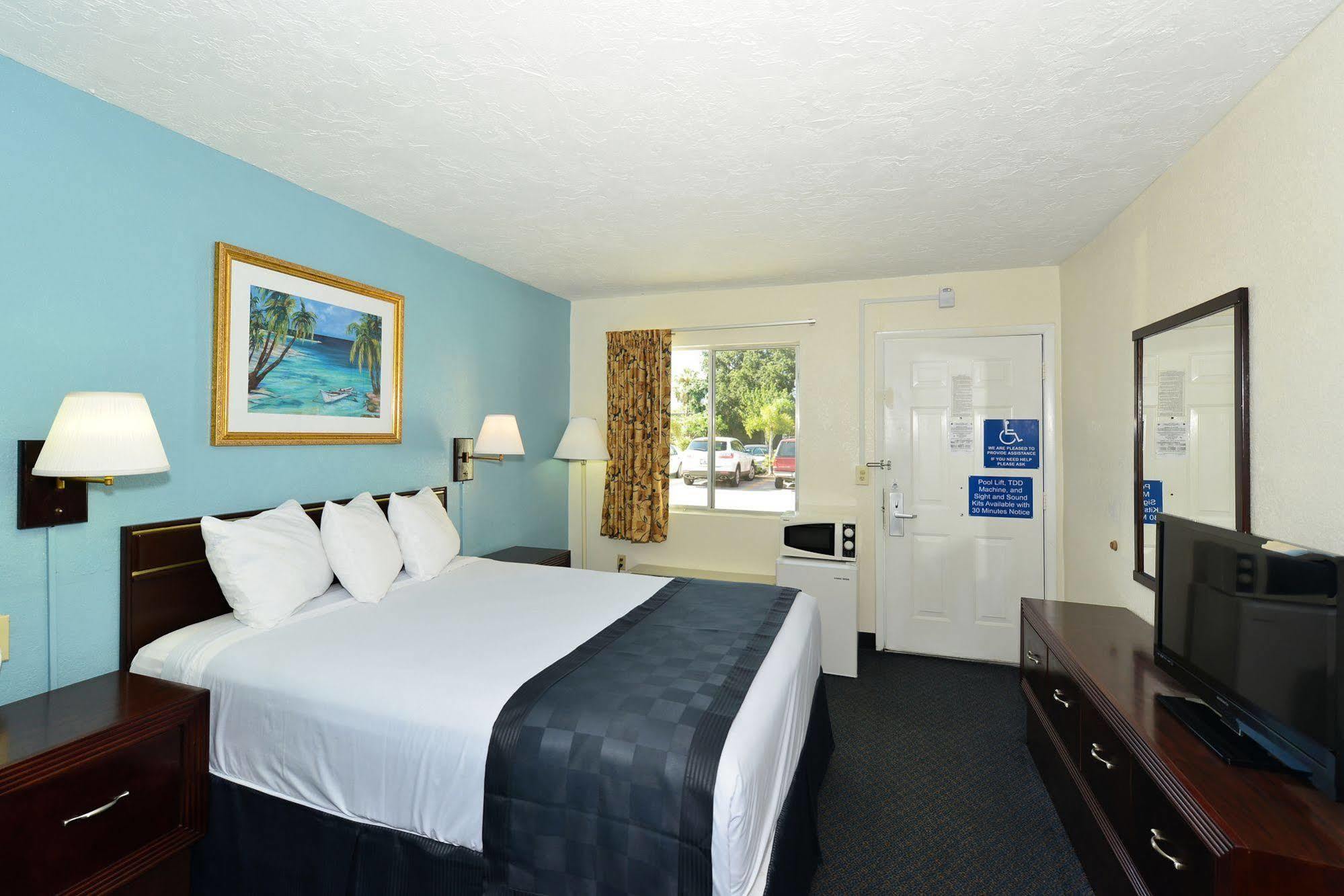 Americas Value Bradenton-sarasota Hotel 3*