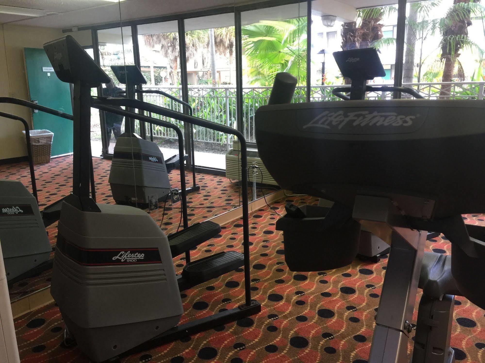 Sawgrass & Conference Center Hotel 2*