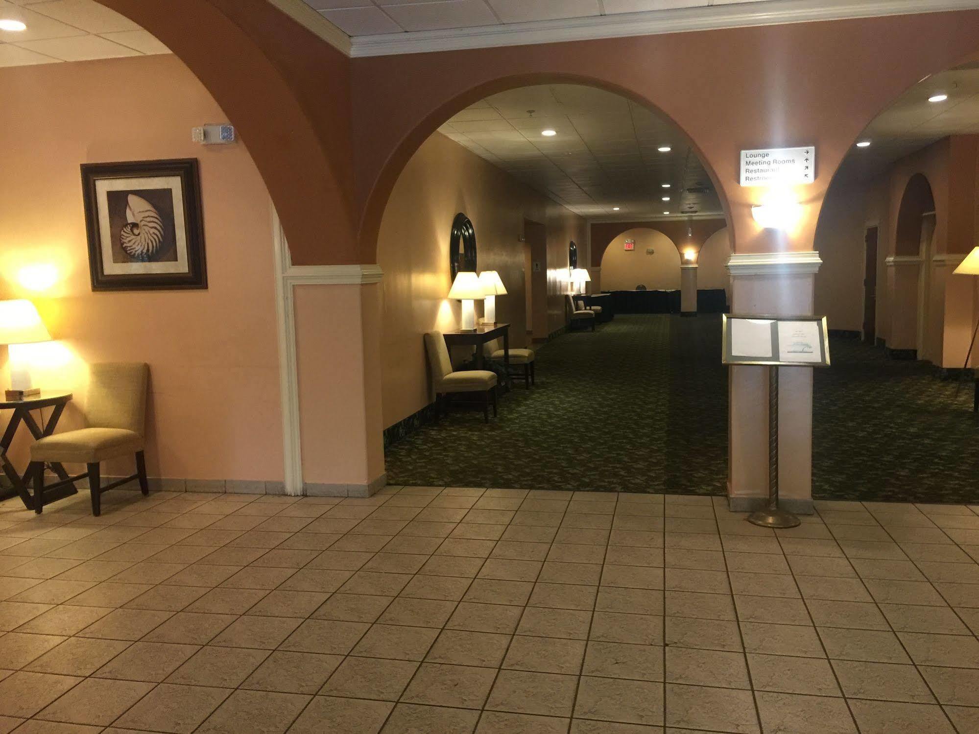 Sawgrass & Conference Center