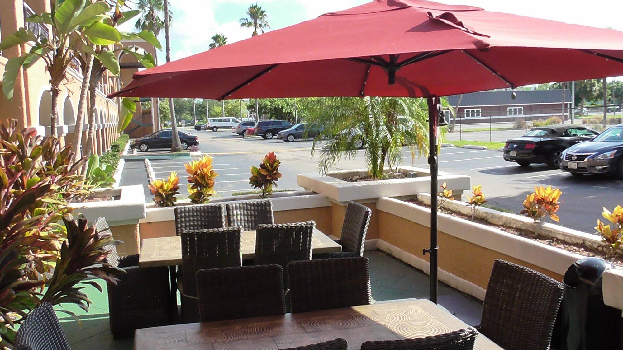 Ramada By Wyndham Downtown Hotel Kissimmee