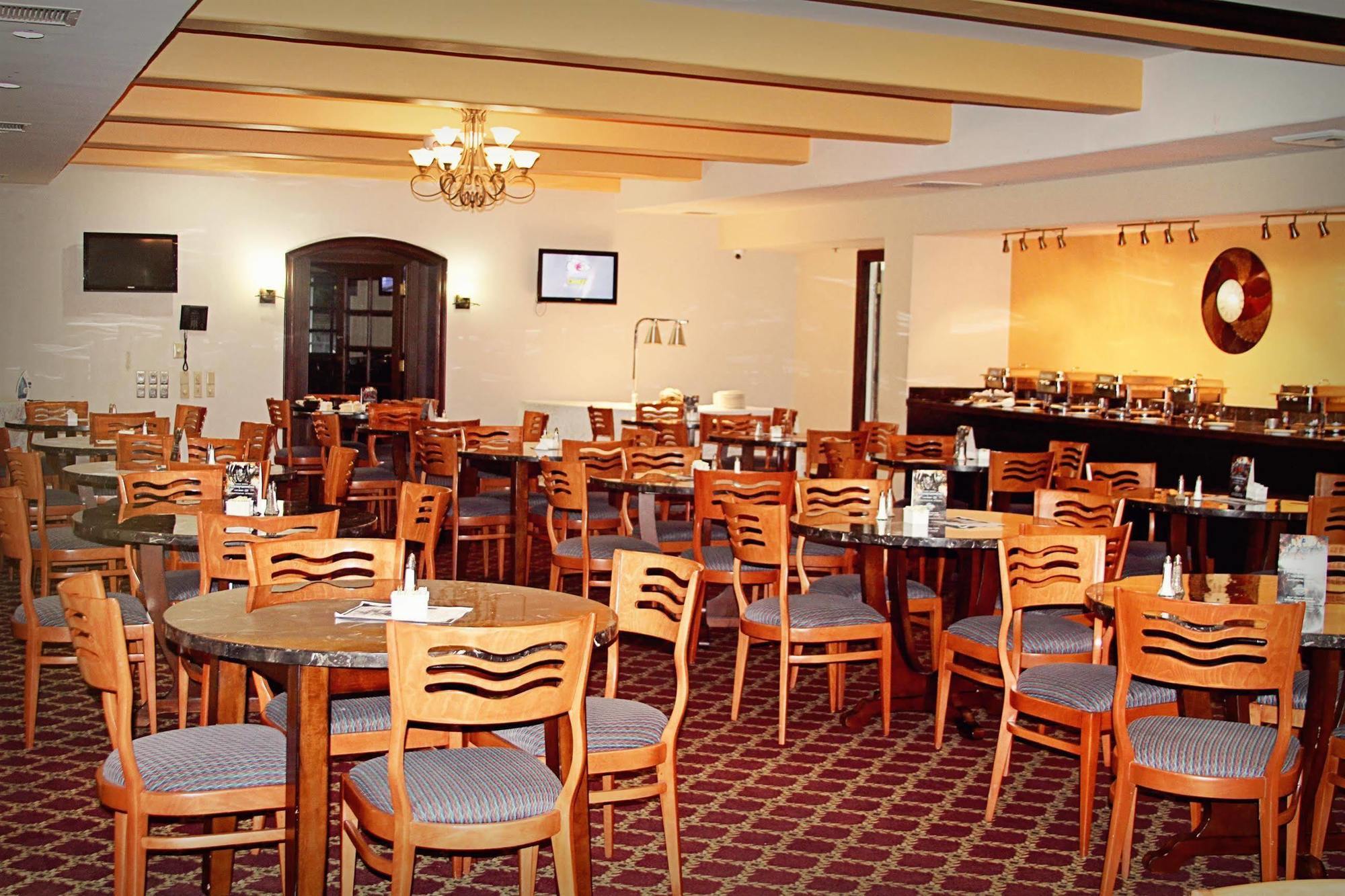 Hotel Ramada By Wyndham Downtown Kissimmee