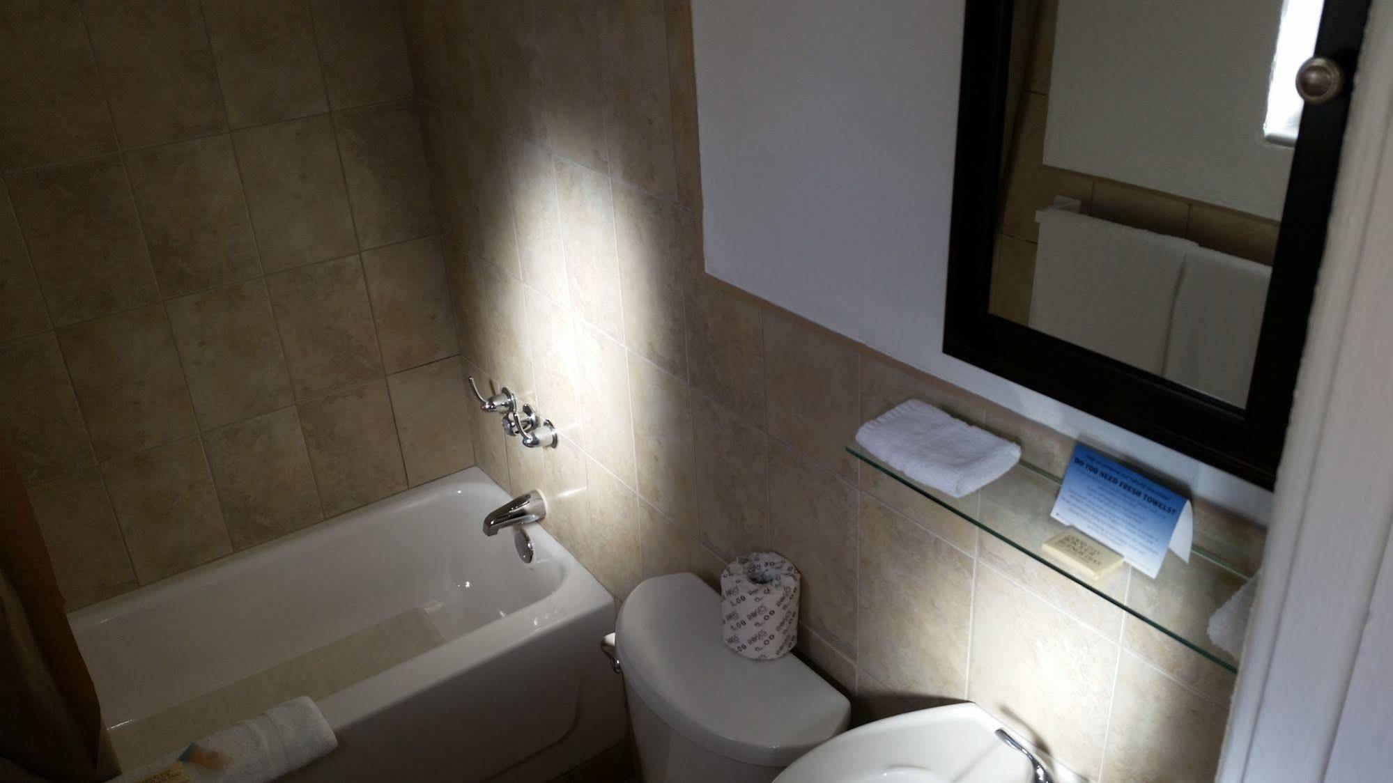 Bleu Beach Resort Motel 3*