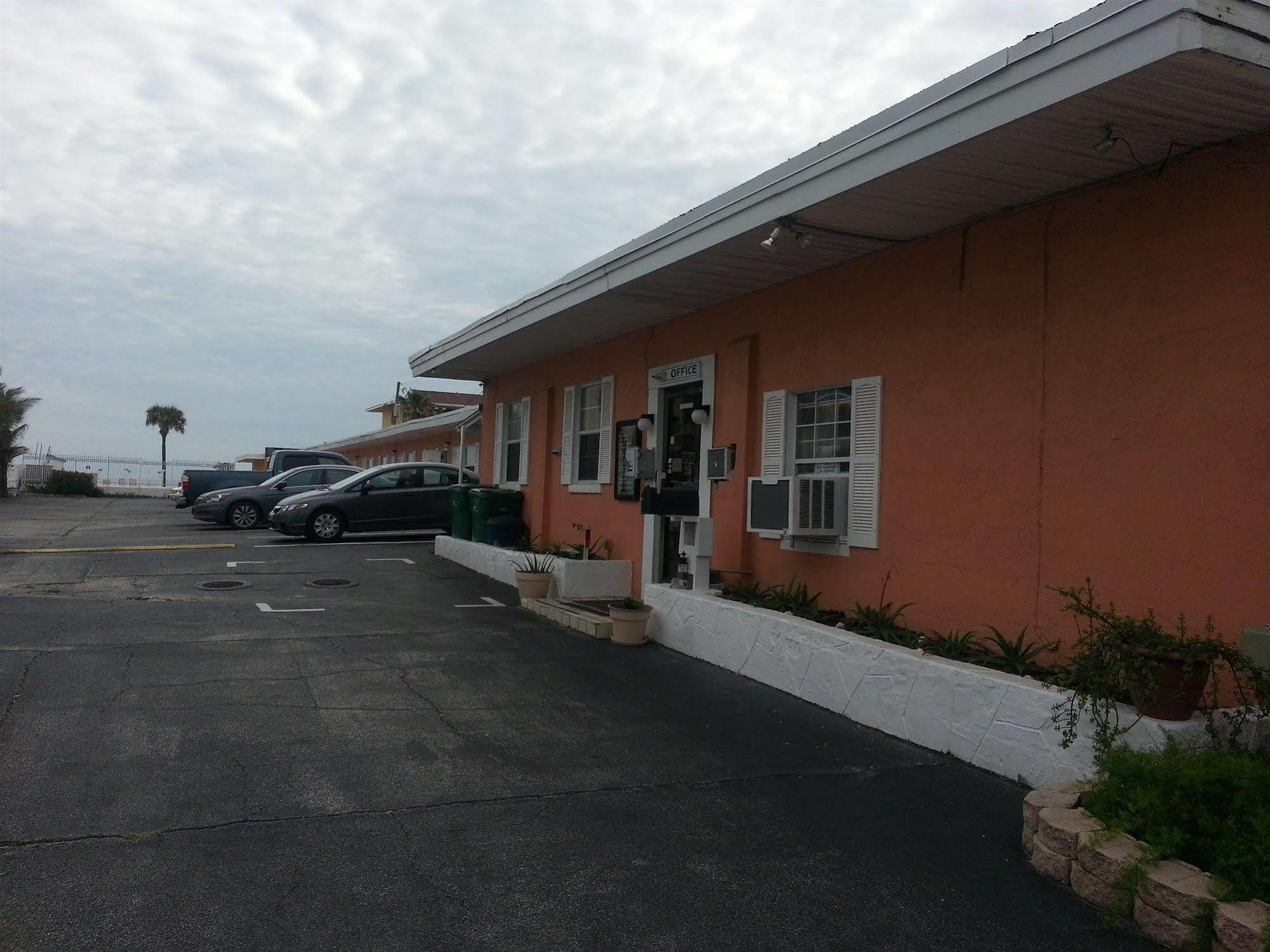 Bleu Beach Resort Motel