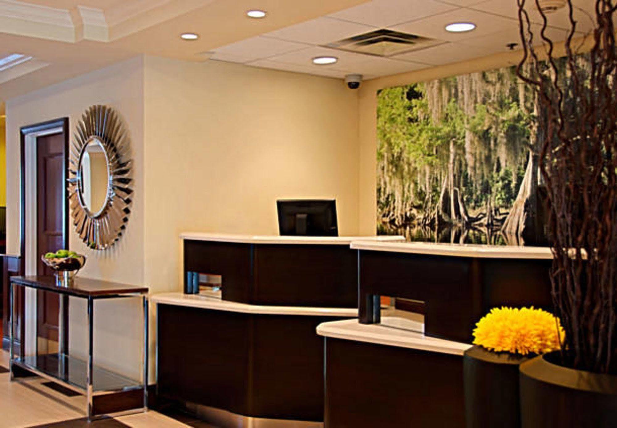 Hotel Courtyard By Marriott -