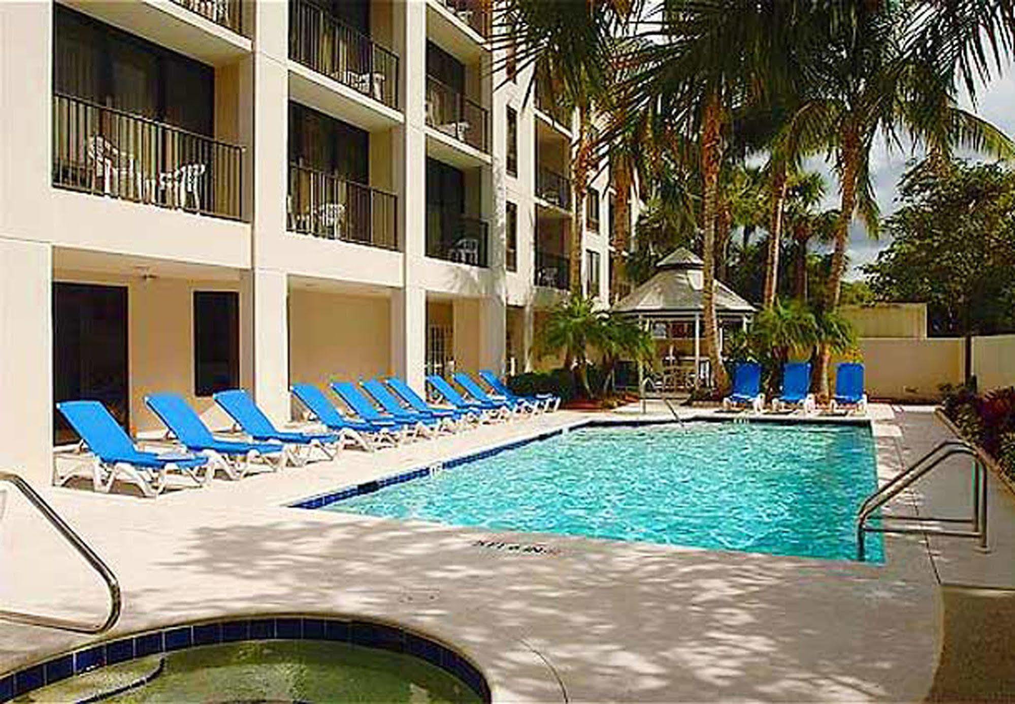 Courtyard By Marriott - Hotel Naples
