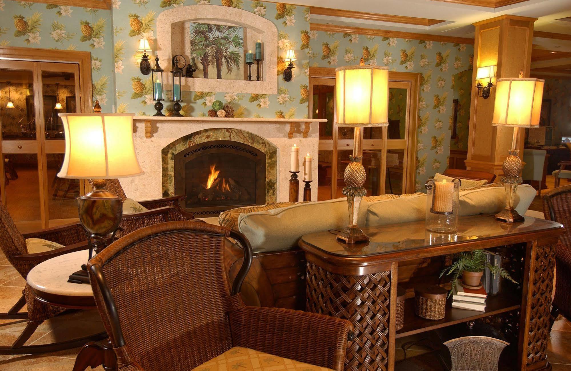 The Waterfront 3* The Villages