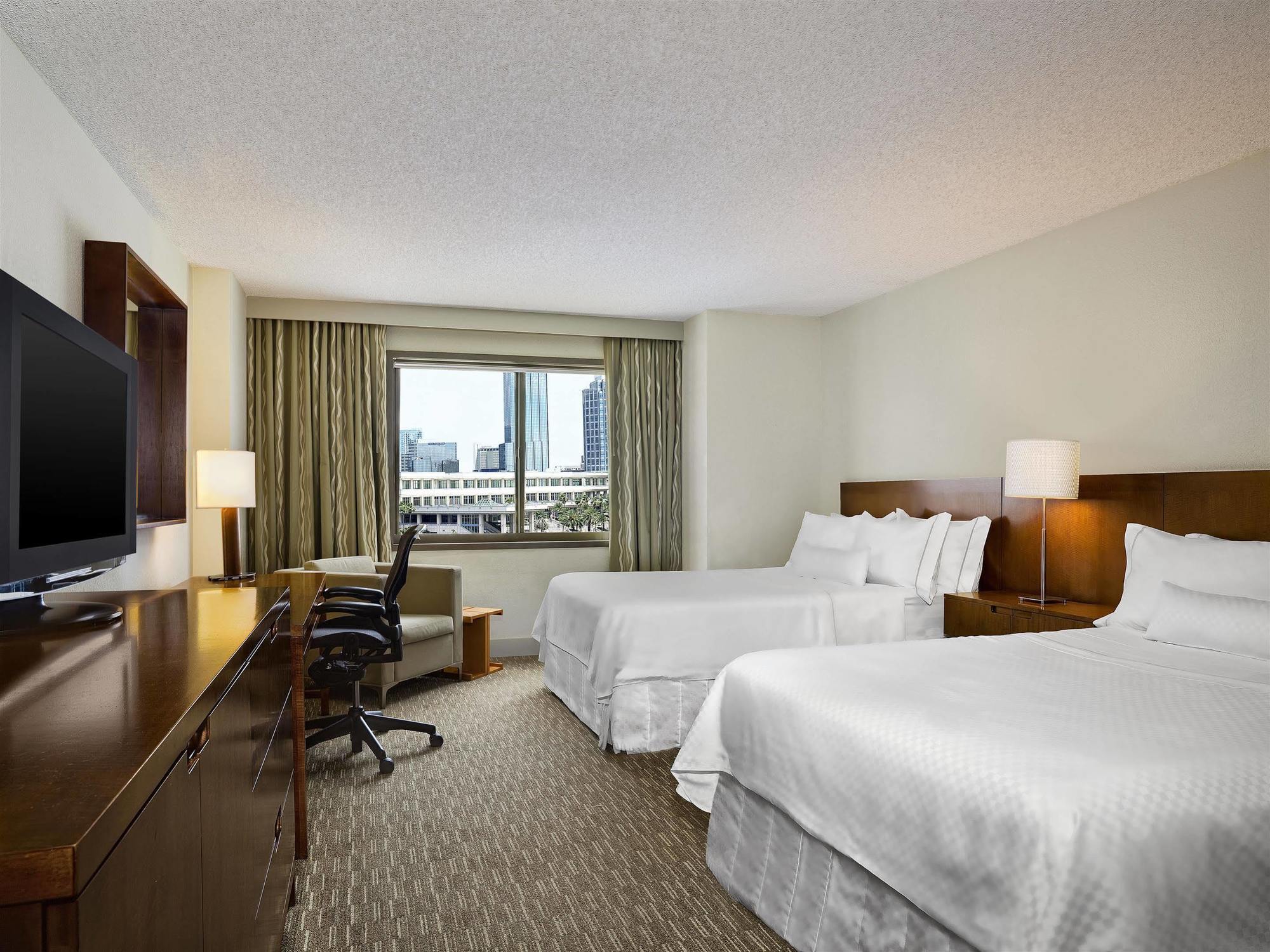 Hotel The Westin Waterside 4*