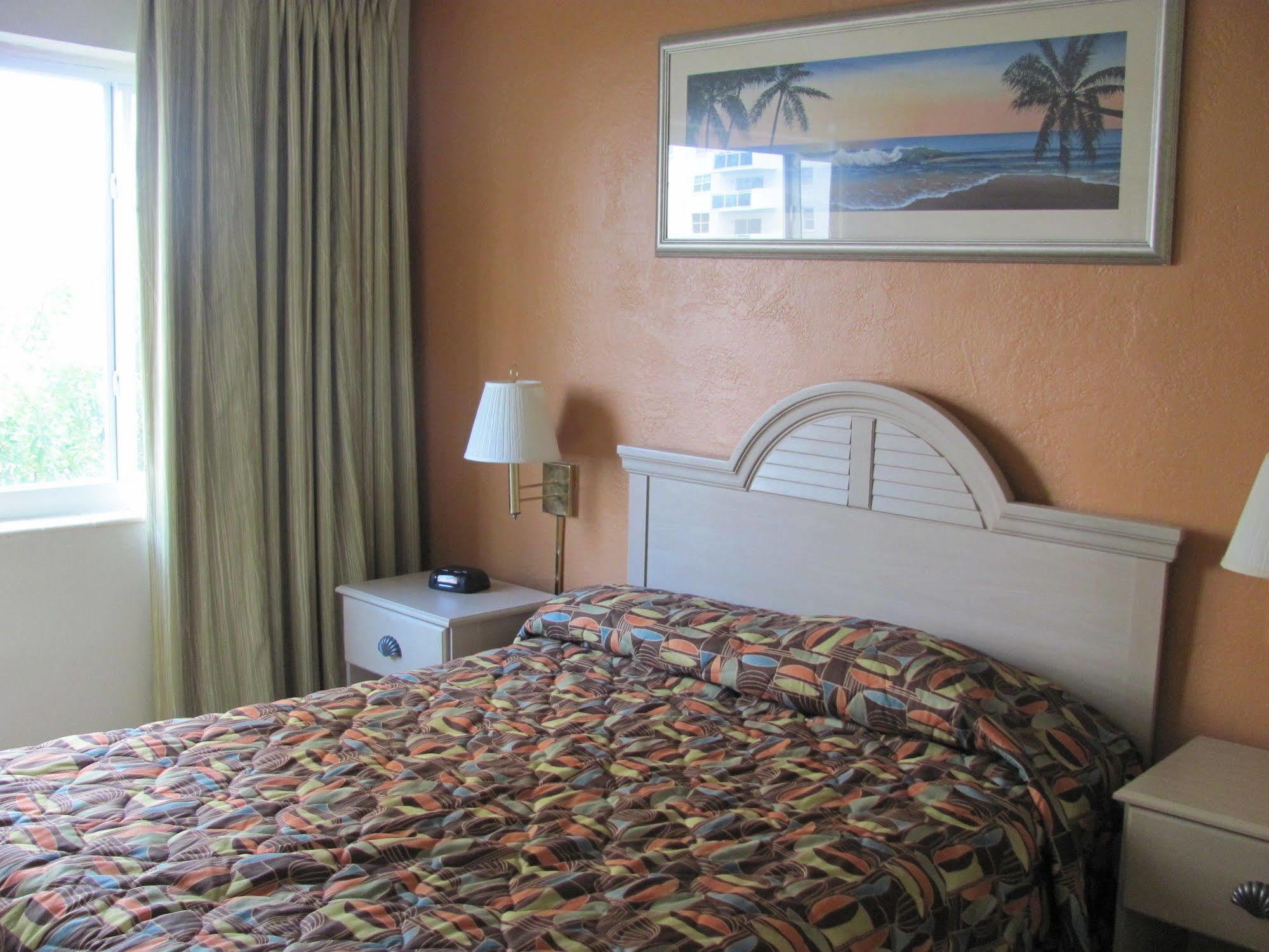 Enchanted Isle Aparthotel Hollywood