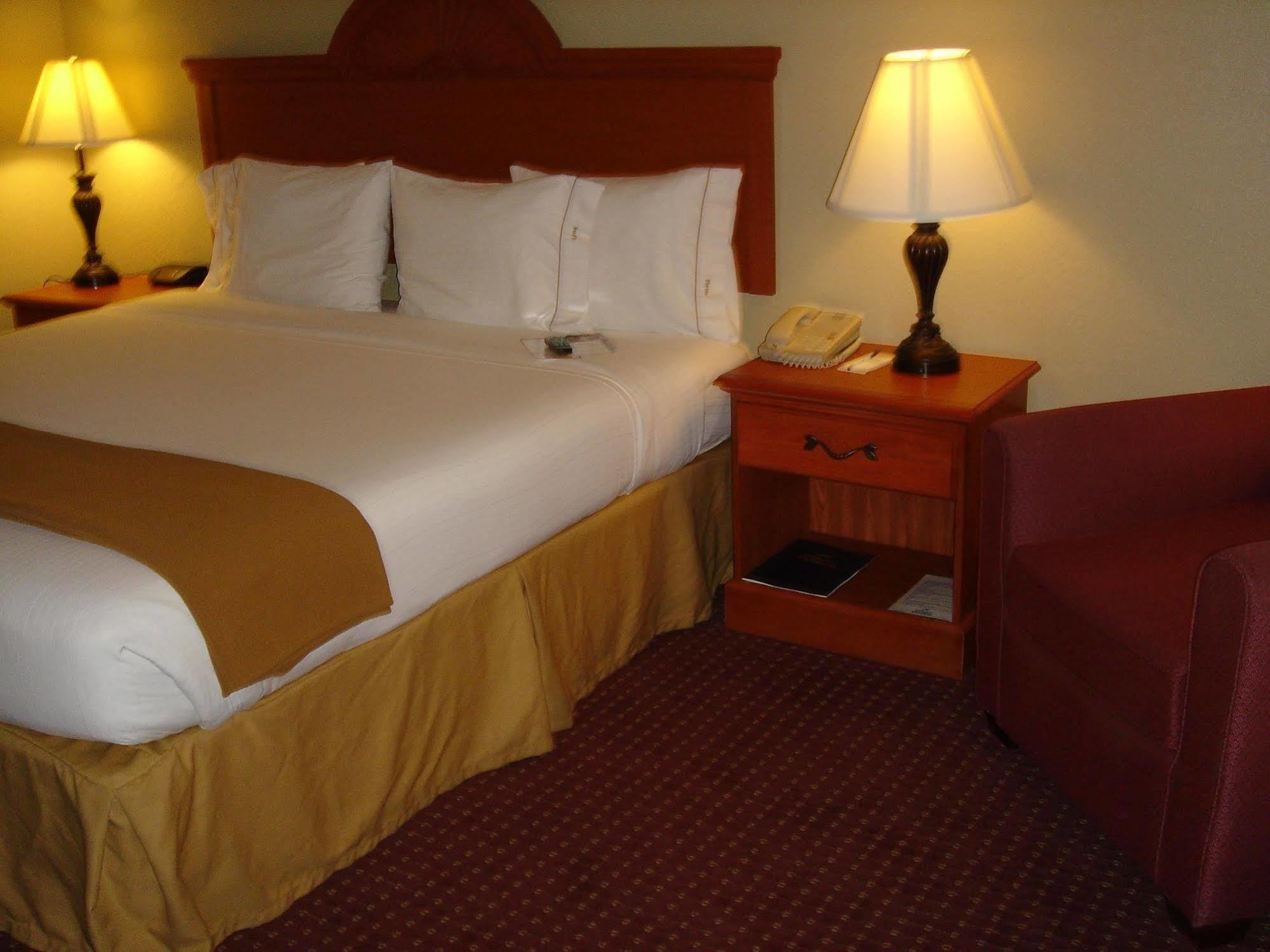Hotel Baymont By Wyndham