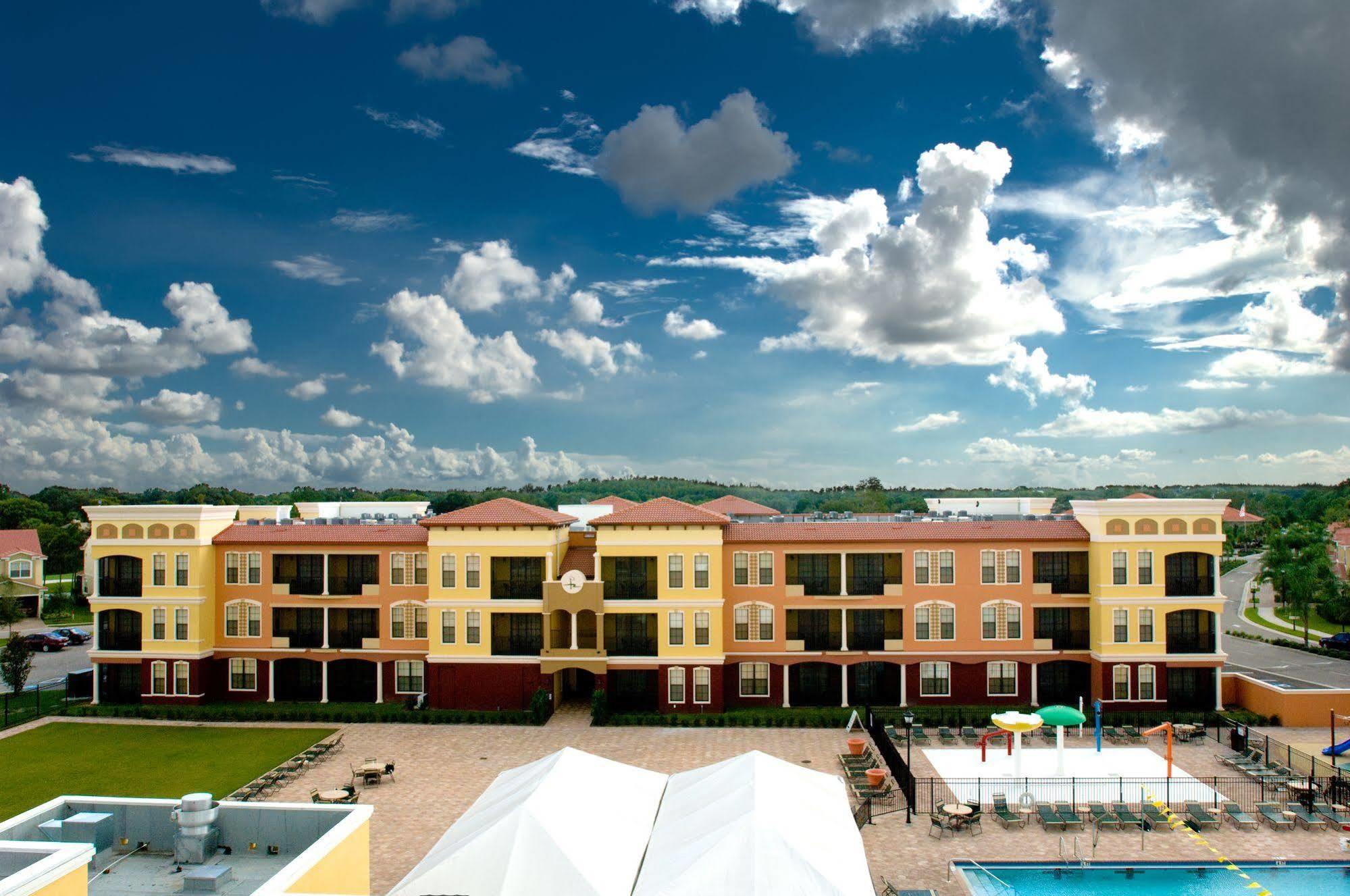 Emerald Greens Apartment *