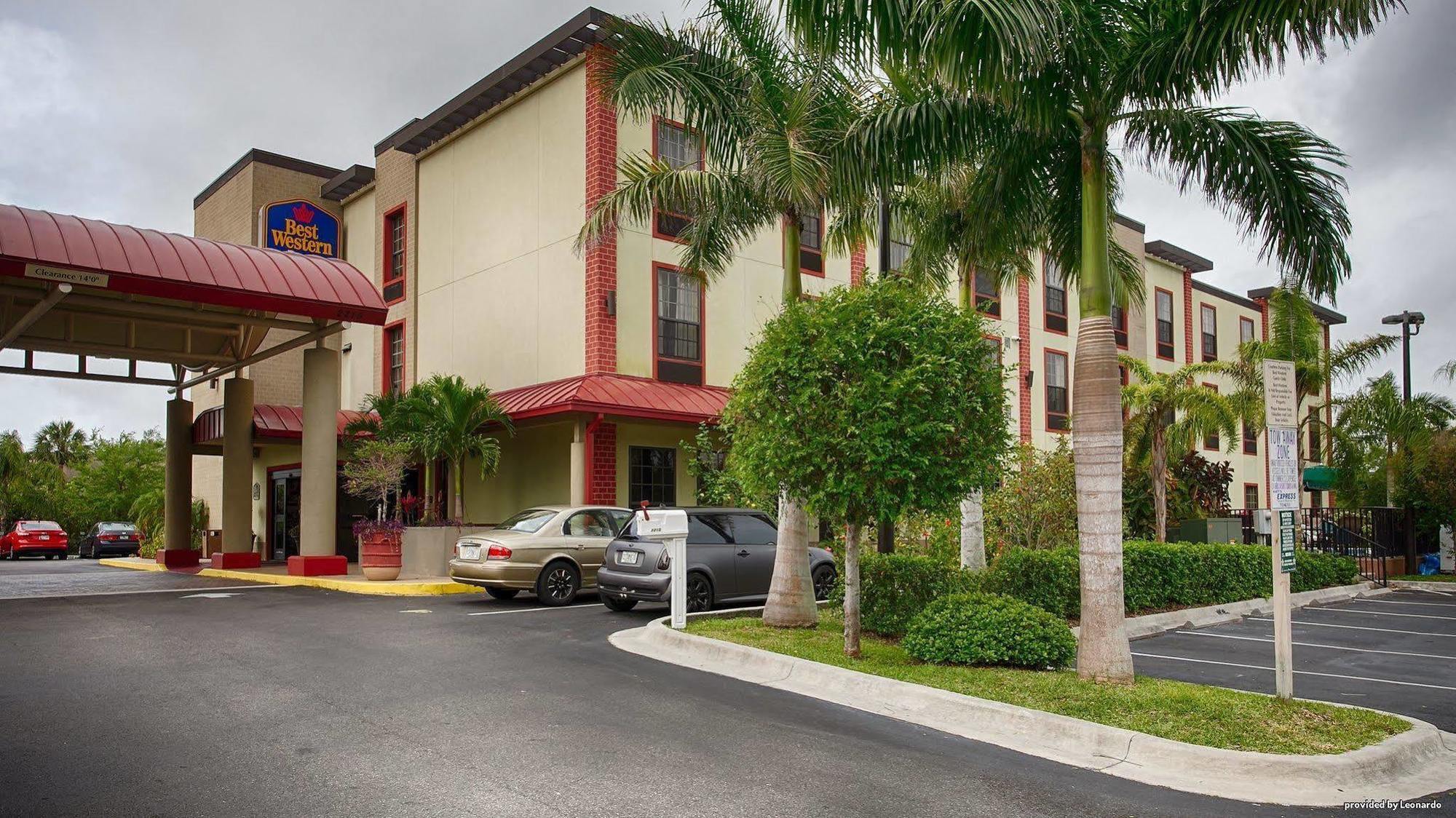 Hotel Western Gateway