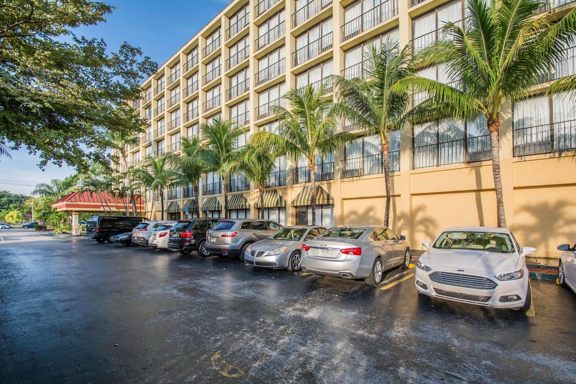 North Miami Gardens & (adults Only) Hotel 2*